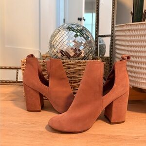 Elegant Pink Suede Ankle Boots